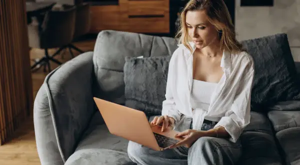Dlaczego gry losowe online na prawdziwe pieniądze przyciągają coraz więcej graczy?