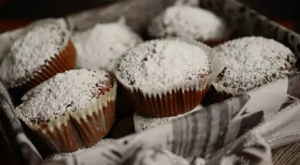 Jak długo piec muffinki, aby uniknąć ich wysuszenia?